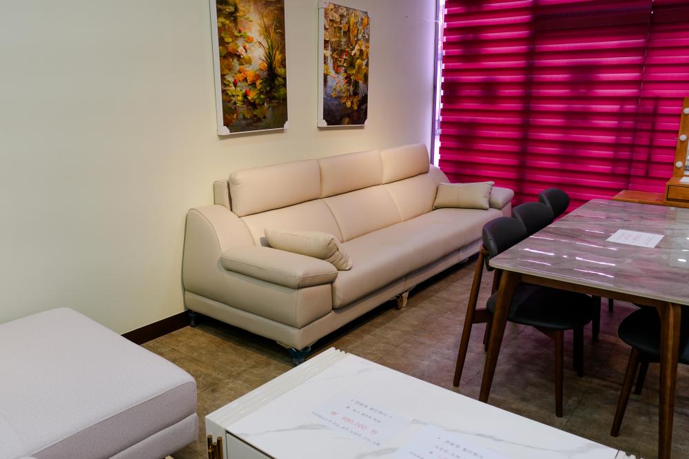 3인용 가죽소파(연그레이)